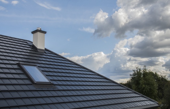 Blachodachówka na domu drewnianym